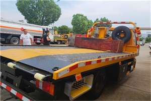 镜湖区附近拖车电话号码服务